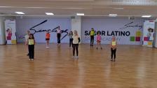 Copy Cats: Uppmärksammar barncancer och sprider dansglädje