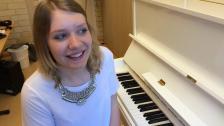 Elin Namnieks – talangfull 18-åring